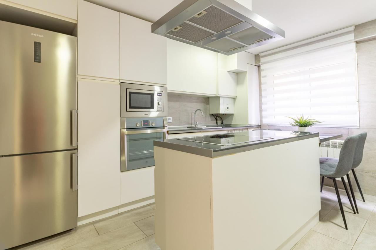 Ah King Size Apartment Vut5461As Oviedo Exterior foto